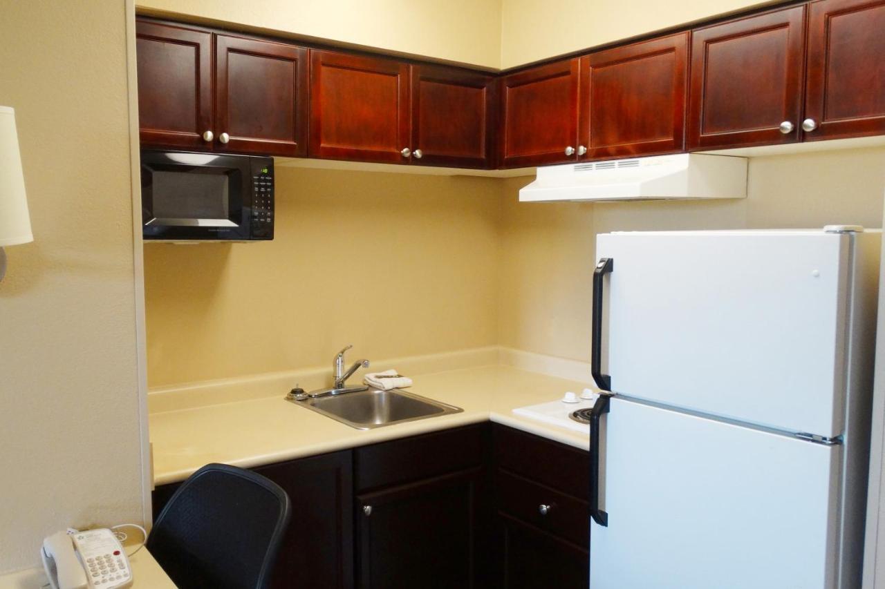 Extended Stay America Suites - Detroit - Auburn Hills - Featherstone Rd Zewnętrze zdjęcie