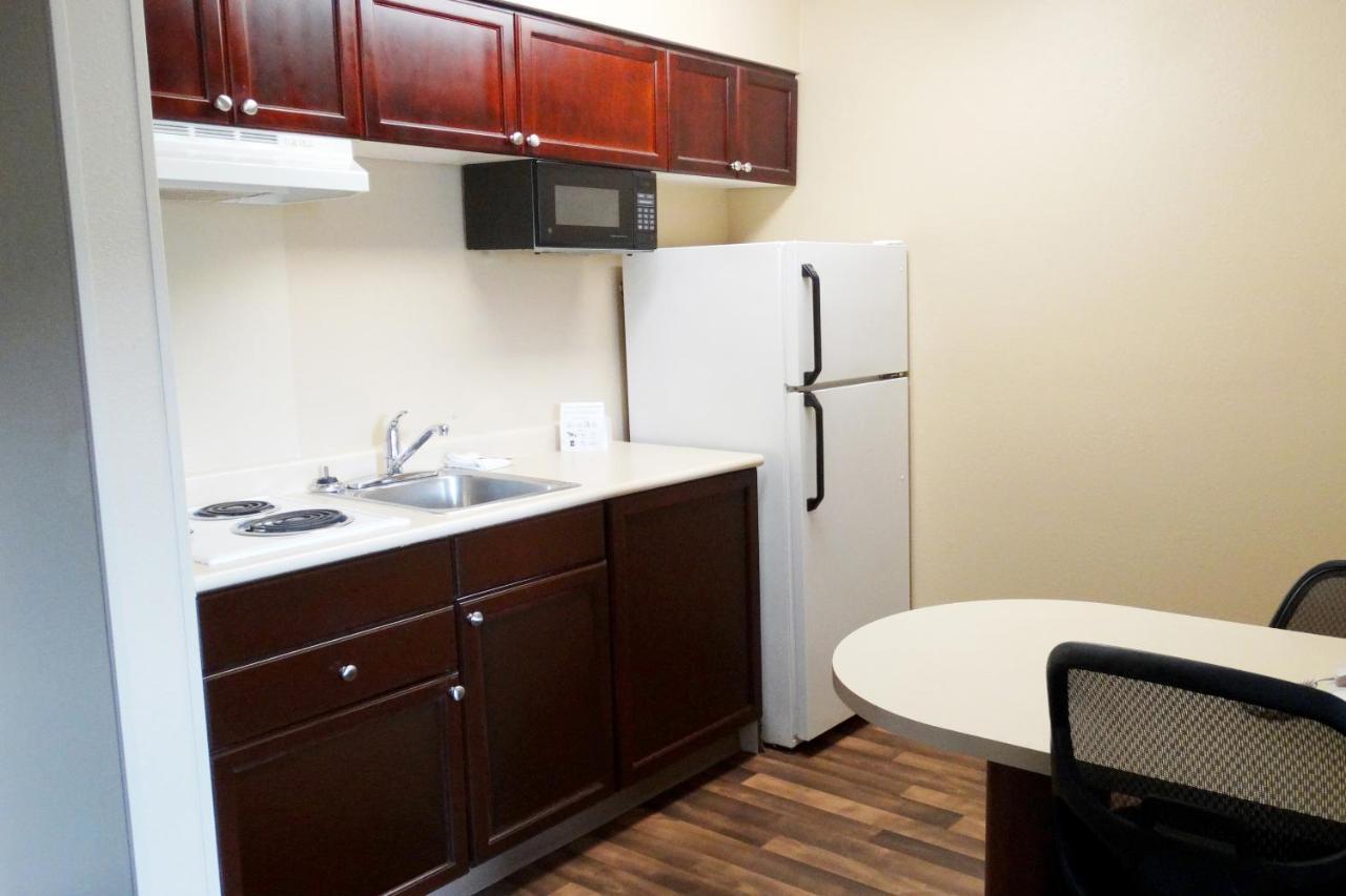 Extended Stay America Suites - Detroit - Auburn Hills - Featherstone Rd Zewnętrze zdjęcie